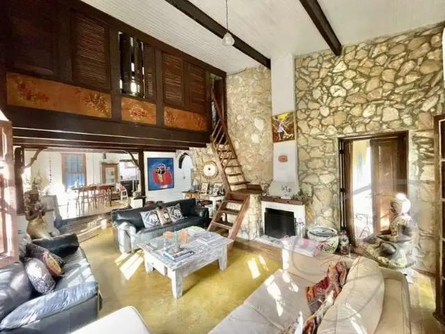 Casa / Sobrado em Condomínio para Locação em Embu das Artes/SP Granja Viana 3 Quartos