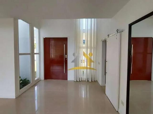 Casa / Sobrado em Condomínio para Locação em Embu das Artes/SP Jardim Indaiá 4 Quartos