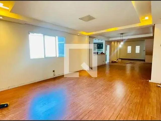 Casa / Sobrado em Condomínio para Locação em Embu das Artes/SP Jardim Santa Rita 4 Quartos