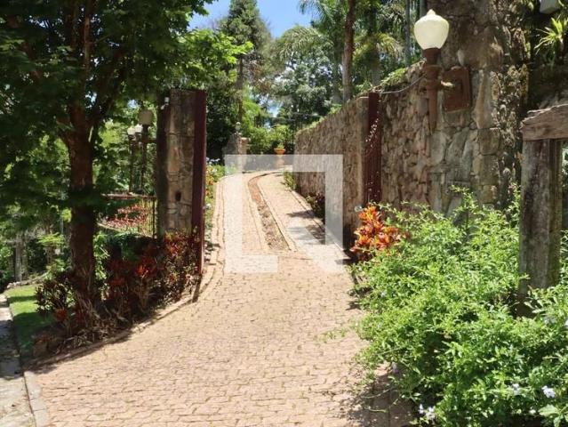 Casa / Sobrado em Condomínio para Locação em Embu das Artes/SP Vila Real do Moinho Velho 7 Quartos