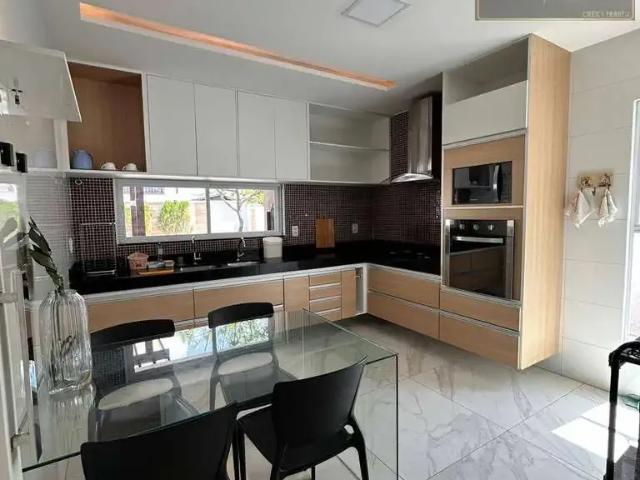 Casa / Sobrado em Condomínio para Locação em Eusébio/CE Urucunema 4 Quartos
