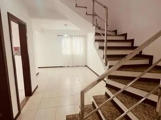 Casa / Sobrado em Condomínio para Locação em Feira de Santana/BA Sim 3 Quartos