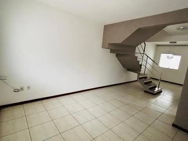 Casa / Sobrado em Condomínio para Locação em Feira de Santana/BA Sim 3 Quartos