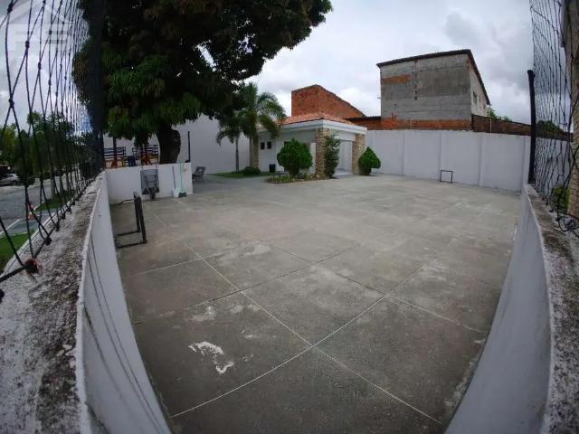 Casa / Sobrado em Condomínio para Locação em Fortaleza/CE Lagoa Redonda 3 Quartos