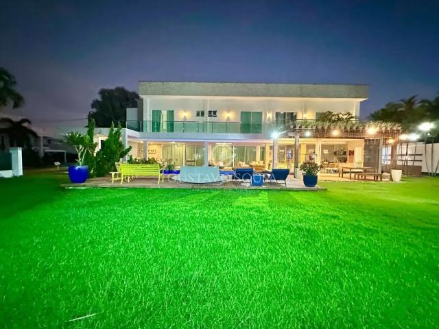 Casa / Sobrado em Condomínio para Locação em Fortaleza/CE Lagoa Redonda 5 Quartos