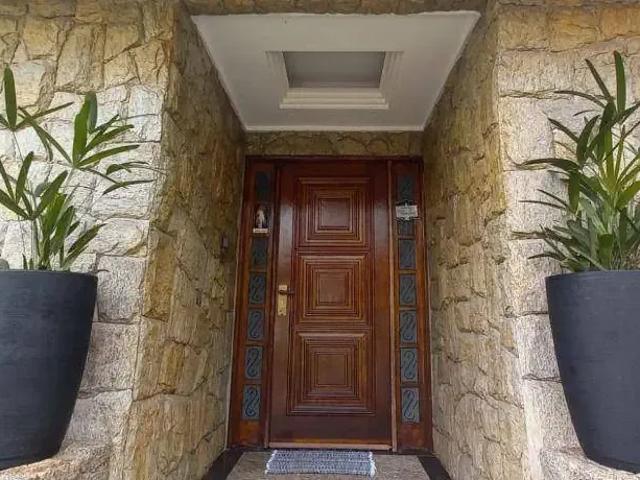 Casa / Sobrado em Condomínio para Locação em Florianópolis/SC Córrego Grande 5 Quartos