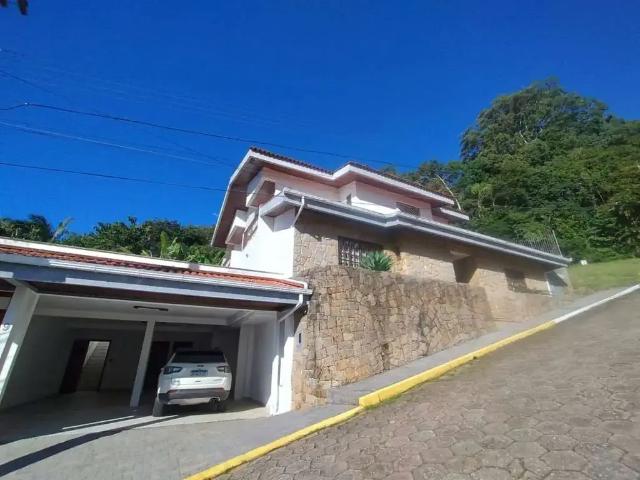 Casa / Sobrado em Condomínio para Locação em Florianópolis/SC Córrego Grande 5 Quartos