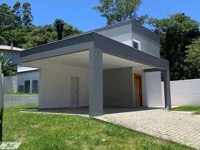 Casa / Sobrado em Condomínio para Locação em Florianópolis/SC Cachoeira do Bom Jesus 3 Quartos