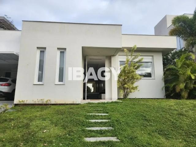 Casa / Sobrado em Condomínio para Locação em Florianópolis/SC Cacupé 2 Quartos