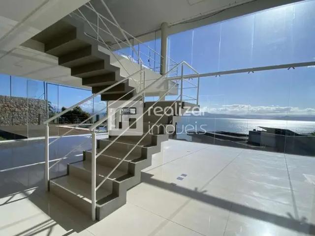 Casa / Sobrado em Condomínio para Locação em Florianópolis/SC Cacupé 3 Quartos