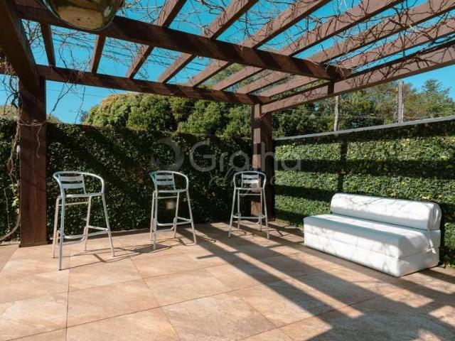 Casa / Sobrado em Condomínio para Locação em Florianópolis/SC Cacupé 6 Quartos