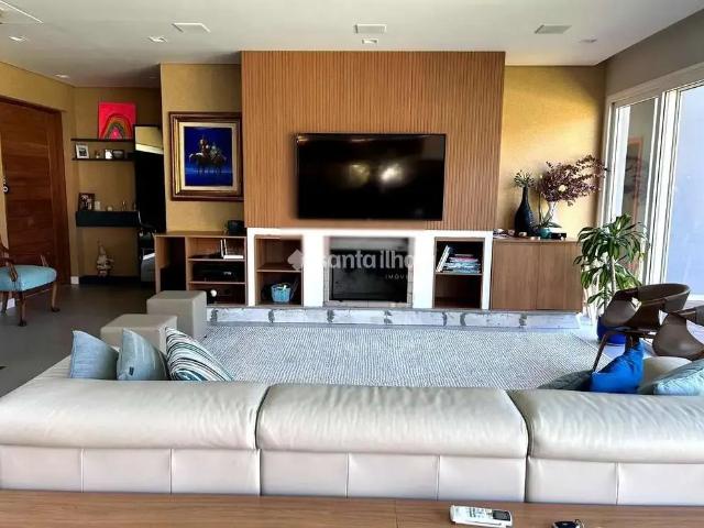 Casa / Sobrado em Condomínio para Locação em Florianópolis/SC Rio Tavares 4 Quartos