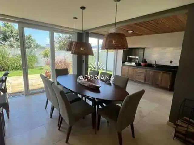 Casa / Sobrado em Condomínio para Locação em Florianópolis/SC Campeche 4 Quartos
