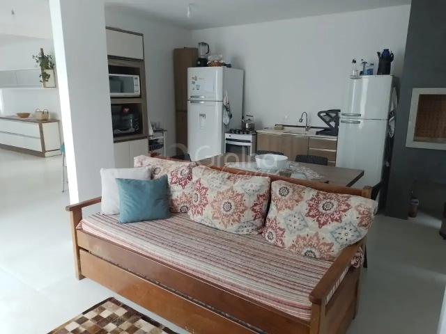 Casa / Sobrado em Condomínio para Locação em Florianópolis/SC Canasvieiras 4 Quartos