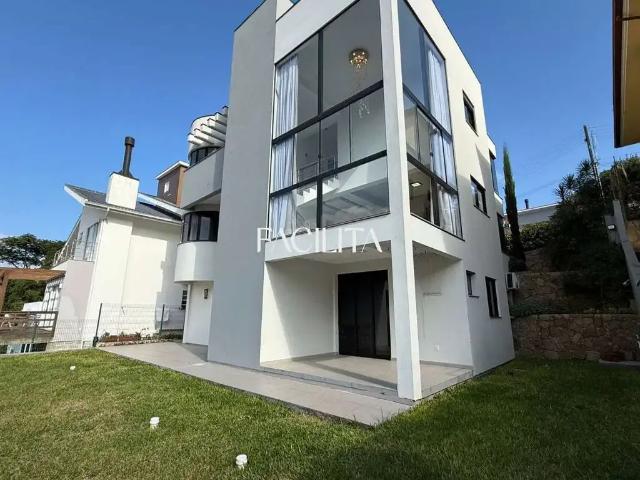 Casa / Sobrado em Condomínio para Locação em Florianópolis/SC Carvoeira 4 Quartos