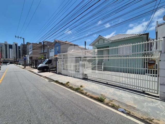 Casa / Sobrado em Condomínio para Locação em Florianópolis/SC Centro 4 Quartos