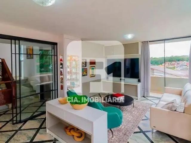 Casa / Sobrado em Condomínio para Locação em Florianópolis/SC Agronômica 4 Quartos