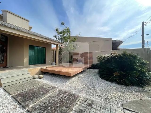 Casa / Sobrado em Condomínio para Locação em Florianópolis/SC Balneário 3 Quartos