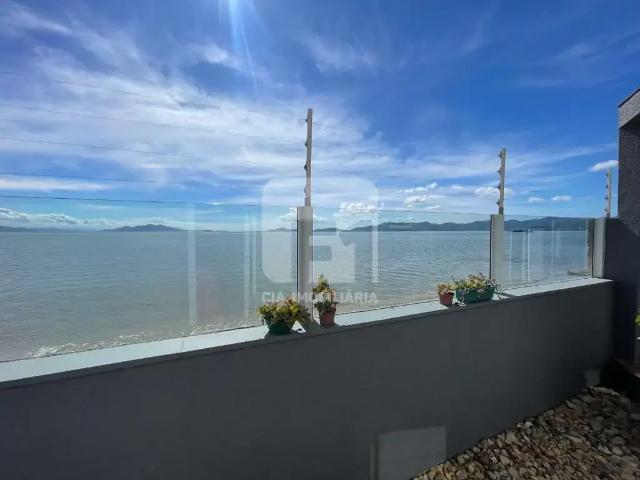 Casa / Sobrado em Condomínio para Locação em Florianópolis/SC Balneário 4 Quartos