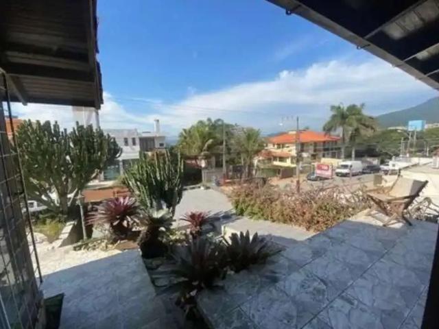 Casa / Sobrado em Condomínio para Locação em Florianópolis/SC Ingleses do Rio Vermelho 4 Quartos