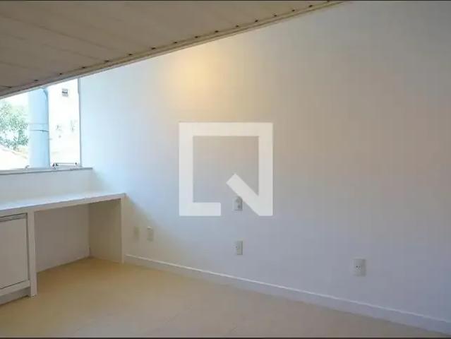 Casa / Sobrado em Condomínio para Locação em Florianópolis/SC Lagoa da Conceição 3 Quartos