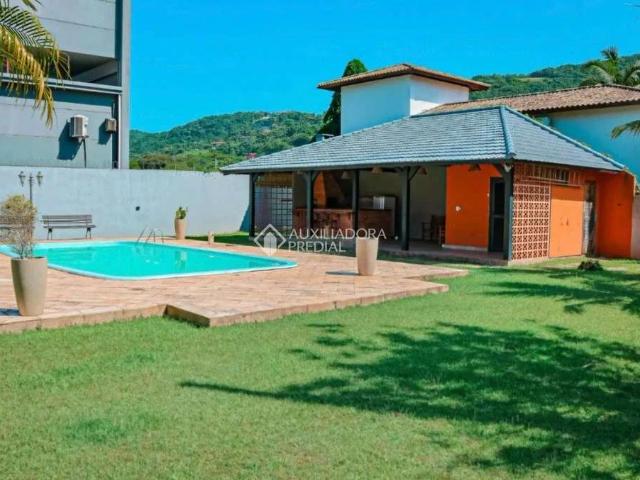 Casa / Sobrado em Condomínio para Locação em Florianópolis/SC Lagoa da Conceição 3 Quartos