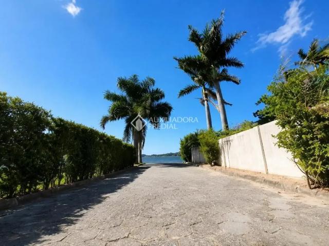 Casa / Sobrado em Condomínio para Locação em Florianópolis/SC Lagoa da Conceição 2 Quartos