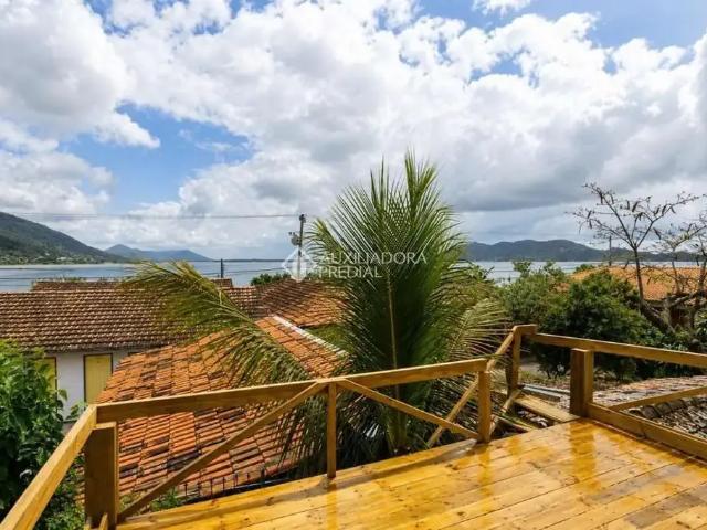 Casa / Sobrado em Condomínio para Locação em Florianópolis/SC Lagoa da Conceição 6 Quartos