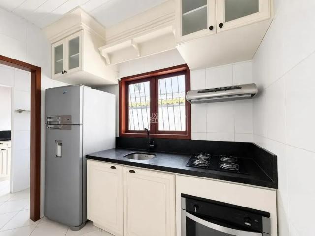 Casa / Sobrado em Condomínio para Locação em Florianópolis/SC São João do Rio Vermelho 3 Quartos