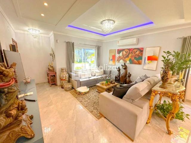Casa / Sobrado em Condomínio para Locação em Florianópolis/SC São João do Rio Vermelho 3 Quartos