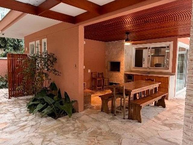 Casa / Sobrado em Condomínio para Locação em Florianópolis/SC Santo Antônio de Lisboa 4 Quartos