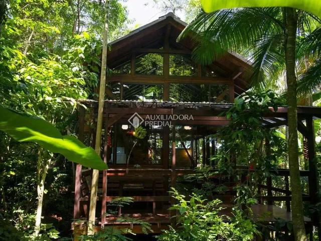 Casa / Sobrado em Condomínio para Locação em Florianópolis/SC Pântano do Sul 6 Quartos