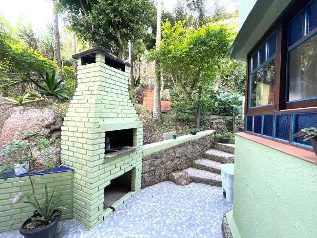 Casa / Sobrado em Condomínio para Locação em Florianópolis/SC Praia Mole 4 Quartos