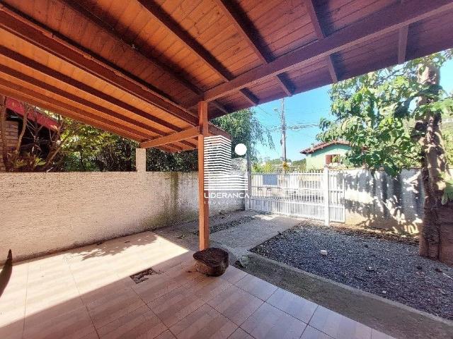 Casa / Sobrado em Condomínio para Locação em Florianópolis/SC Rio Tavares 2 Quartos