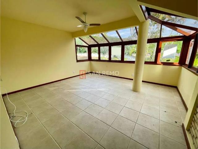 Casa / Sobrado em Condomínio para Locação em Florianópolis/SC Rio Tavares 4 Quartos
