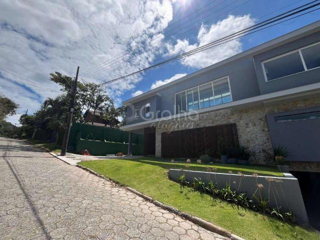 Casa / Sobrado em Condomínio para Locação em Florianópolis/SC Rio Tavares 4 Quartos