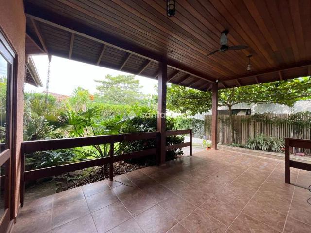 Casa / Sobrado em Condomínio para Locação em Florianópolis/SC Rio Tavares 5 Quartos