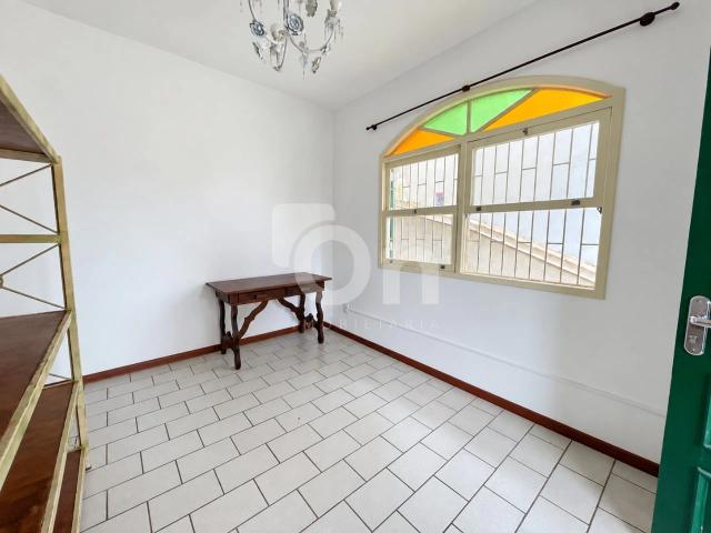Casa / Sobrado em Condomínio para Locação em Florianópolis/SC Trindade 3 Quartos