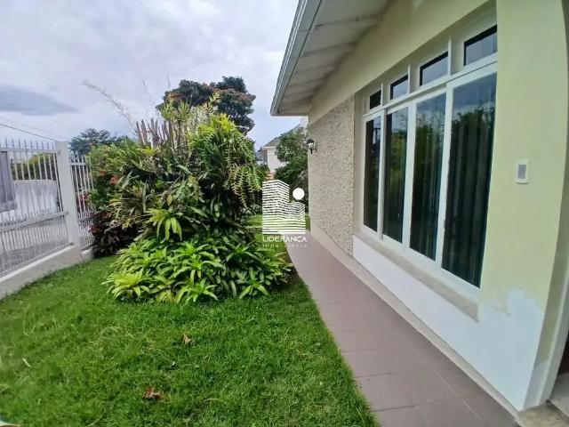 Casa / Sobrado em Condomínio para Locação em Florianópolis/SC Trindade 3 Quartos