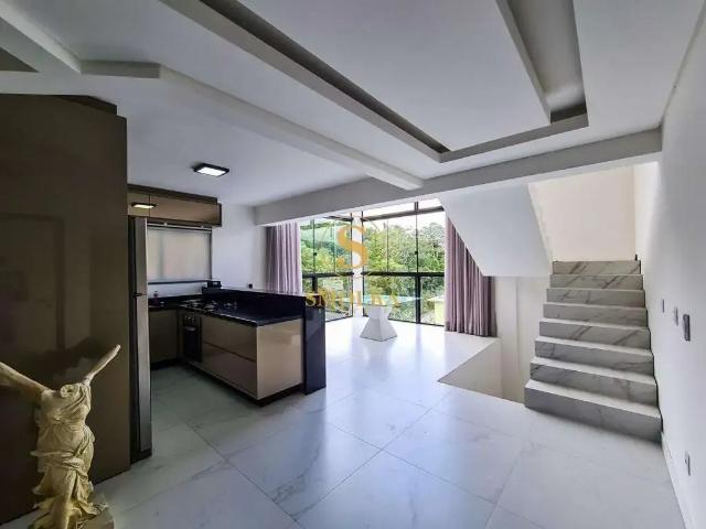 Casa / Sobrado em Condomínio para Locação em Florianópolis/SC Trindade 4 Quartos