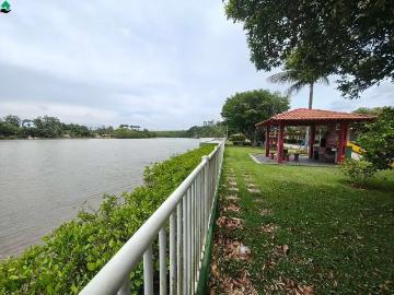 Casa para alugar em Praça Philogimito Lannes - Garagem