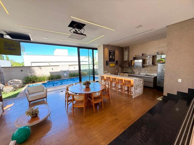 Casa / Sobrado em Condomínio para Locação em Goiânia/GO Alphaville Flamboyant Residencial Araguaia 4 Quartos