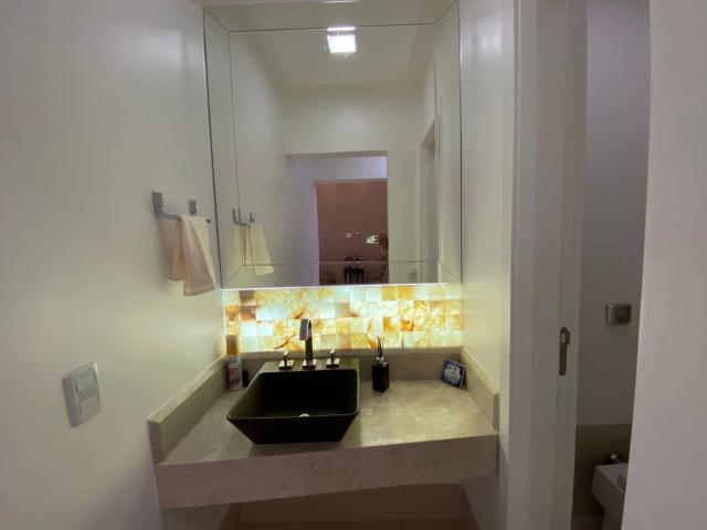 Casa / Sobrado em Condomínio para Locação em Goiânia/GO Alphaville Flamboyant Residencial Araguaia 5 Quartos