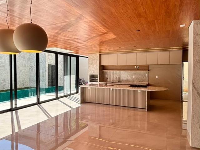 Casa / Sobrado em Condomínio para Locação em Goiânia/GO Alphaville Flamboyant Residencial Araguaia