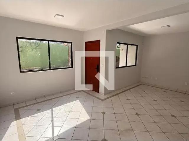 Casa / Sobrado em Condomínio para Locação em Goiânia/GO Setor Sudoeste 4 Quartos