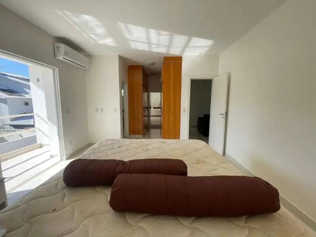 Casa / Sobrado em Condomínio para Locação em Goiânia/GO Residencial Granville 4 Quartos