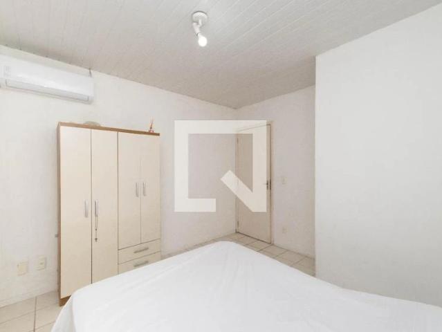 Casa / Sobrado em Condomínio para Locação em Gravataí/RS Santa Fé 2 Quartos