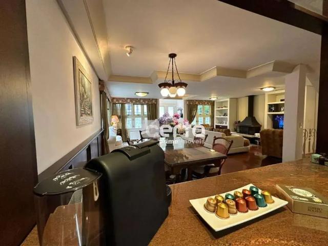 Casa / Sobrado em Condomínio para Locação em Gramado/RS Centro 3 Quartos