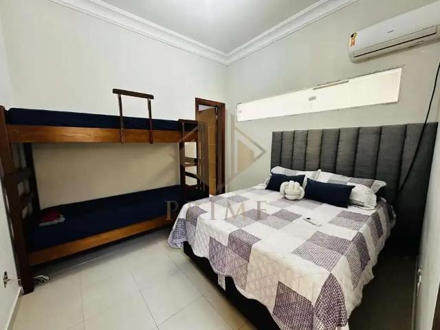 Casa / Sobrado em Condomínio para Locação em Guarujá/SP Balneário Praia do Pernambuco 5 Quartos