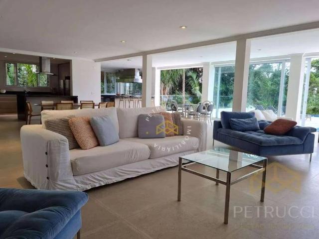 Casa / Sobrado em Condomínio para Locação em Guarujá/SP Balneario Praia do Perequê 4 Quartos